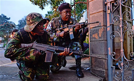 Soldados del Ejército de Kenia Ejército keniano mata a más de 30 milicianos de Al Shabaab